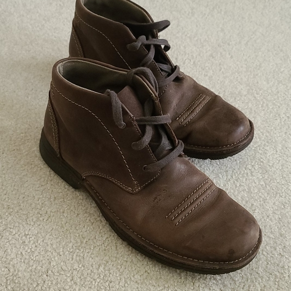 mens shoes from clarks